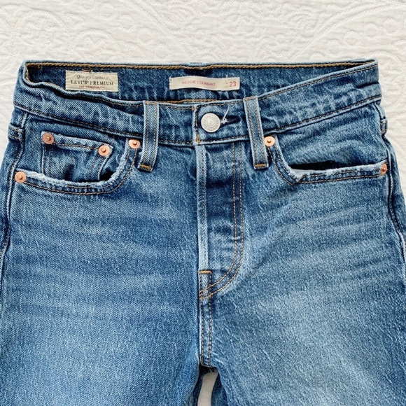 Levi's Big E Premium Wedgie Straight Fit Jeans, Unstoppable Wear Dark Wash - Picture 5 of 9